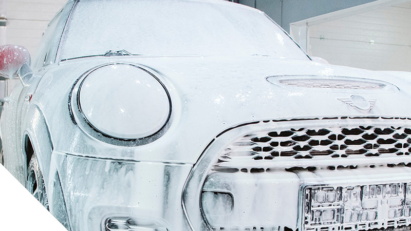 Pesuained autopesulasse